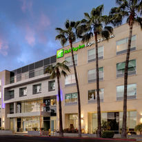 Holiday Inn Express Glendale Downtown