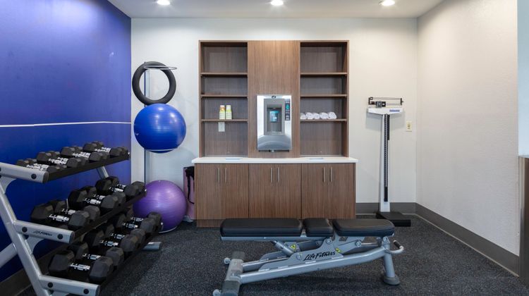 Holiday Inn Express Sports Center Health Club