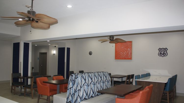 Holiday Inn Express Shamrock N Restaurant