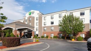 Holiday Inn Express & Suites