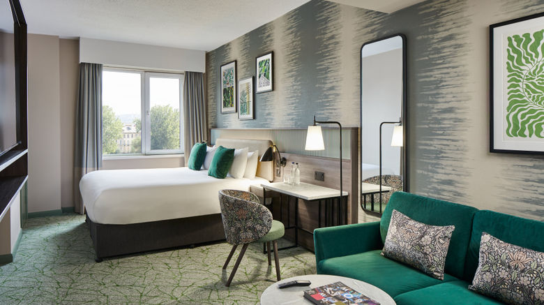 <b>Leonardo Royal Hotel Glasgow Room</b>. Images powered by <a href="https://www.leonardoworldwide.com/" title="Leonardo Worldwide" target="_blank">Leonardo</a>.