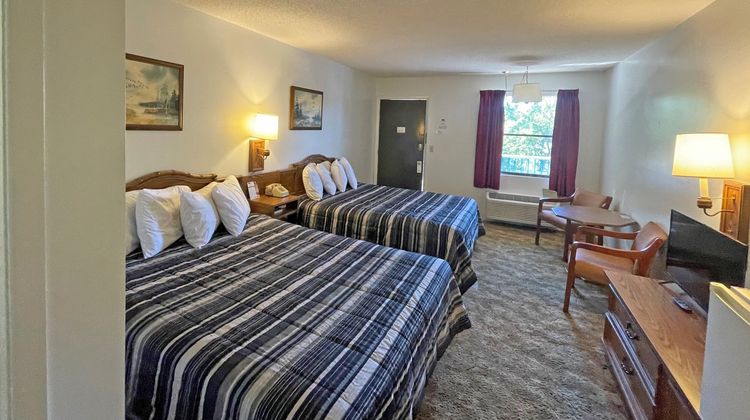 Scottish Inn Room