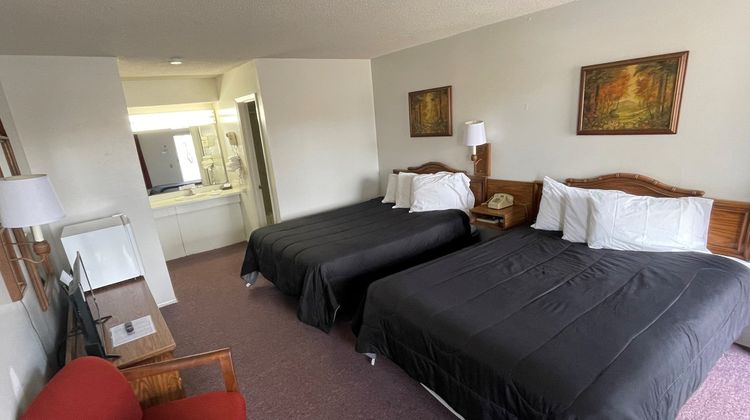 Scottish Inn Room