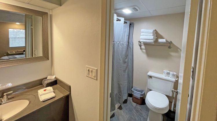 Scottish Inn Room