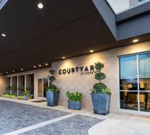 Courtyard Atlanta Alpharetta/Avalon Area Exterior