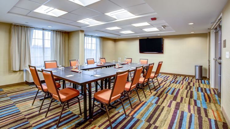 Fairfield Inn/Suites Springfield-Holyoke Meeting