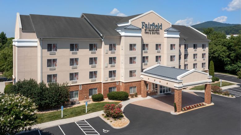 <b>Fairfield Inn & Suites Roanoke Hollins Exterior</b>. Images powered by <a href="https://www.leonardoworldwide.com/" title="Leonardo Worldwide" target="_blank">Leonardo</a>.