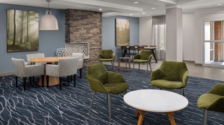<b>Fairfield Inn & Suites Roanoke Hollins Lobby</b>. Images powered by <a href="https://www.leonardoworldwide.com/" title="Leonardo Worldwide" target="_blank">Leonardo</a>.