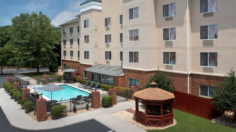 <b>Fairfield Inn & Suites Roanoke Hollins Pool</b>. Images powered by <a href="https://www.leonardoworldwide.com/" title="Leonardo Worldwide" target="_blank">Leonardo</a>.