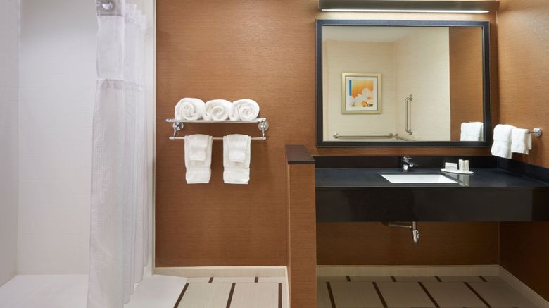 <b>Fairfield Inn & Suites Barrie Room</b>. Images powered by <a href="https://www.leonardoworldwide.com/" title="Leonardo Worldwide" target="_blank">Leonardo</a>.