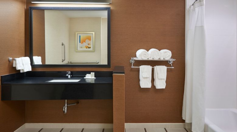 <b>Fairfield Inn & Suites Barrie Room</b>. Images powered by <a href="https://www.leonardoworldwide.com/" title="Leonardo Worldwide" target="_blank">Leonardo</a>.
