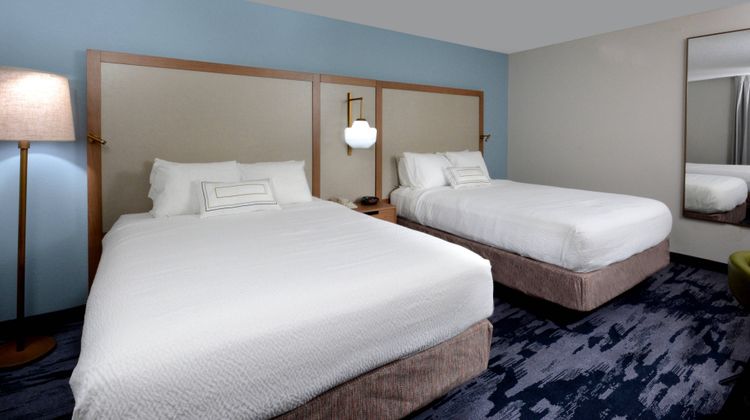 Fairfield Inn Greensboro Airport Room