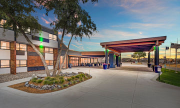 Holiday Inn Hotel & Suites St Cloud