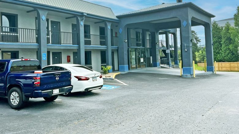 <b>Scottish Inn Exterior</b>. Images powered by <a href="https://www.leonardoworldwide.com/" title="Leonardo Worldwide" target="_blank">Leonardo</a>.