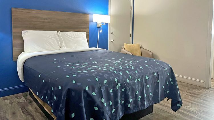 Scottish Inn Room