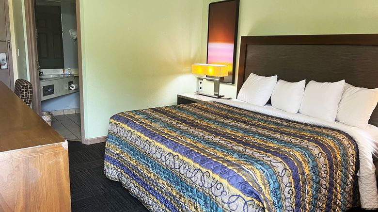 <b>Red Carpet Inn Macon Riverside Room</b>. Images powered by <a href="https://www.leonardoworldwide.com/" title="Leonardo Worldwide" target="_blank">Leonardo</a>.