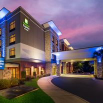 Holiday Inn Express & Suites Lexington
