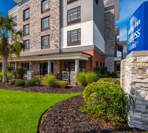 Holiday Inn Express & Suites Lexington Exterior