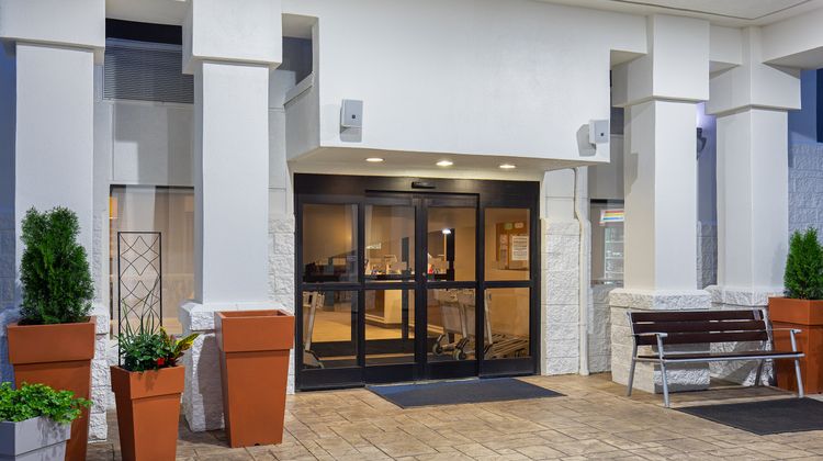 Holiday Inn Express Exterior