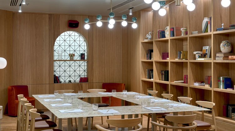 Verno House Budapest-Vignette Collection Meeting