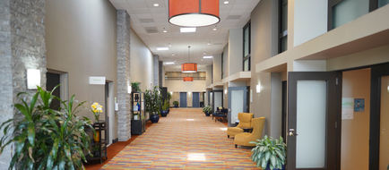 Holiday Inn Hotel & Suites Exterior
