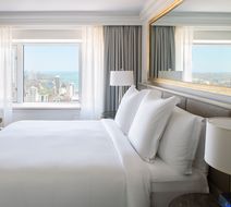 Four Seasons Hotel Chicago Room