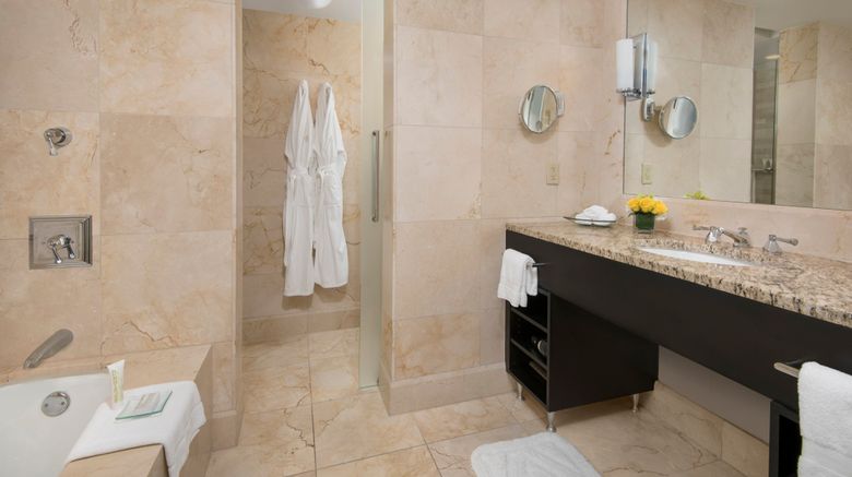 <b>Four Seasons Hotel Chicago Room</b>. Images powered by <a href="https://www.leonardoworldwide.com/" title="Leonardo Worldwide" target="_blank">Leonardo</a>.