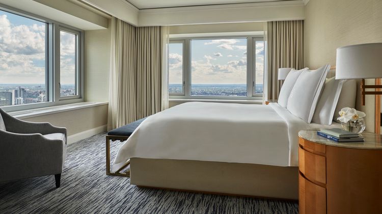 Four Seasons Hotel Chicago Room