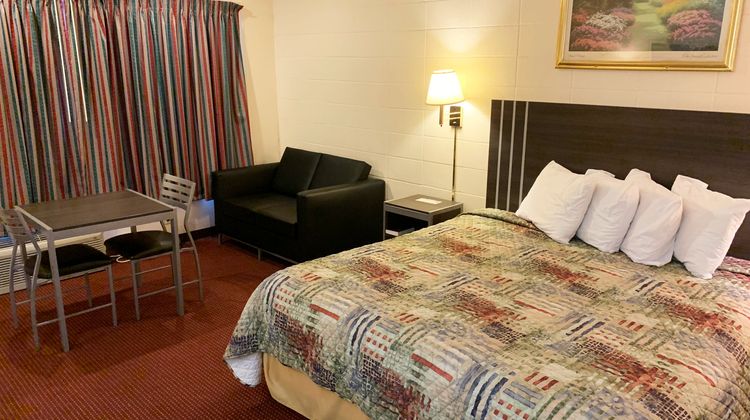 Scottish Inn Room