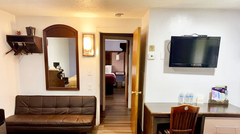 <b>Scottish Inn Suite</b>. Images powered by <a href="https://www.leonardoworldwide.com/" title="Leonardo Worldwide" target="_blank">Leonardo</a>.