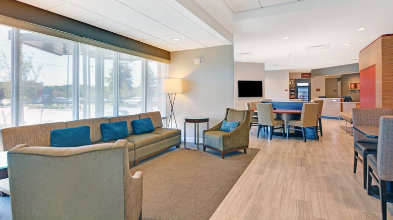 <b>TownePlace Suites Jackson Arpt/Flowood Lobby</b>. Images powered by <a href="https://www.leonardoworldwide.com/" title="Leonardo Worldwide" target="_blank">Leonardo</a>.