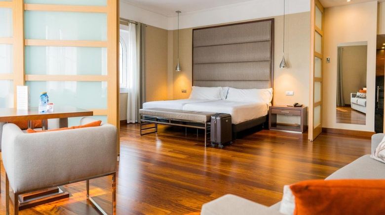 <b>Hotel Compostela Room</b>. Images powered by <a href="https://www.leonardoworldwide.com/" title="Leonardo Worldwide" target="_blank">Leonardo</a>.