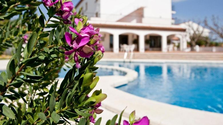 <b>Hotel Bon Retorn Pool</b>. Images powered by <a href="https://www.leonardoworldwide.com/" title="Leonardo Worldwide" target="_blank">Leonardo</a>.