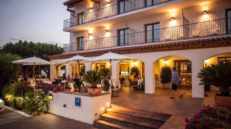 Hotel Bon Retorn Exterior