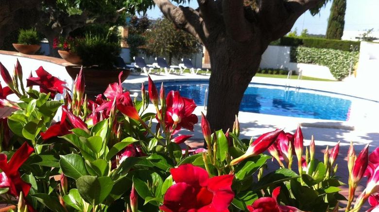<b>Hotel Bon Retorn Pool</b>. Images powered by <a href="https://www.leonardoworldwide.com/" title="Leonardo Worldwide" target="_blank">Leonardo</a>.