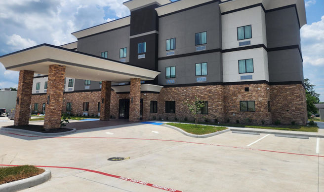 Holiday Inn Express & Stes Dayton Hwy 90 Exterior