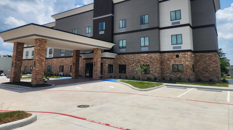 Holiday Inn Express & Stes Dayton Hwy 90 Exterior