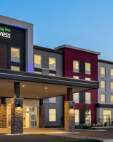 Holiday Inn Express Strathroy
