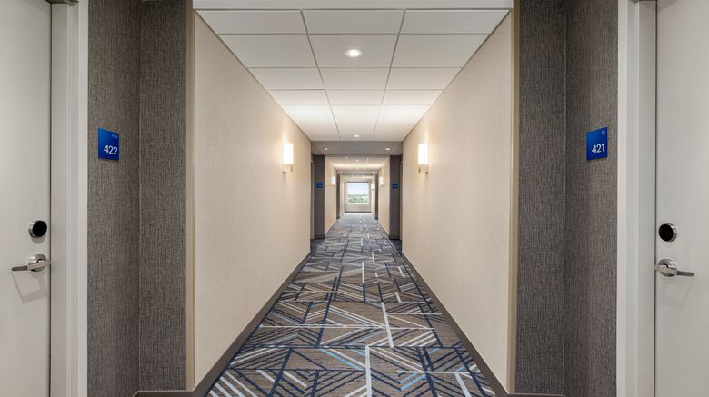 <b>Holiday Inn Express Strathroy Lobby</b>. Images powered by <a href="https://www.leonardoworldwide.com/" title="Leonardo Worldwide" target="_blank">Leonardo</a>.