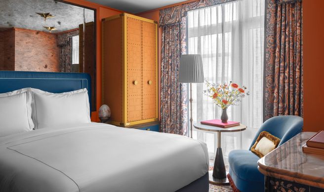 The Fifth Avenue Hotel Exterior