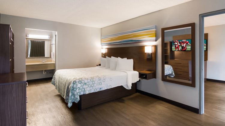 HomeTowne Studios Vero Beach - I-95 Room