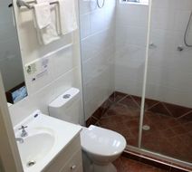 City Motor Inn Room