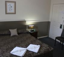 City Motor Inn Room