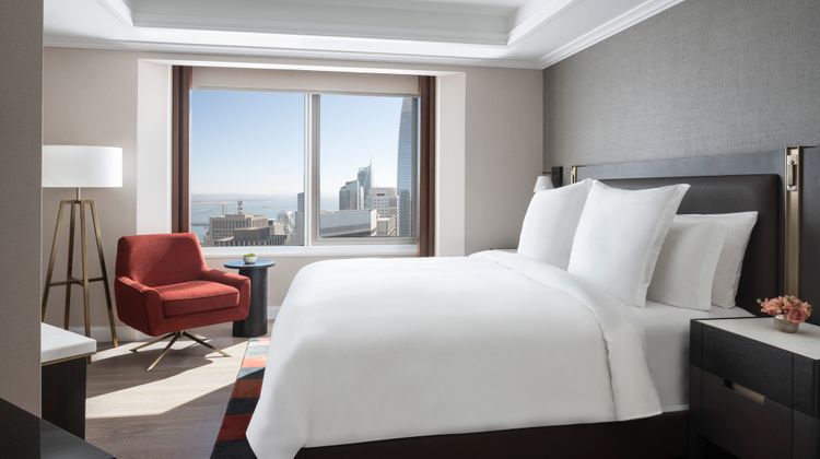 Four Seasons Hotel at Embarcadero Room