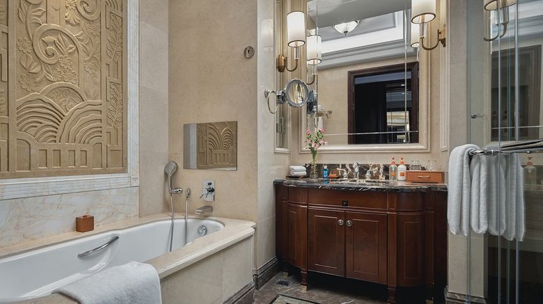 <b>Crowne Plaza Dongying Room</b>. Images powered by <a href="https://www.leonardoworldwide.com/" title="Leonardo Worldwide" target="_blank">Leonardo</a>.