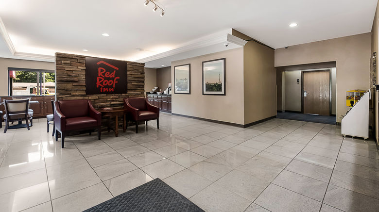 <b>Red Roof Inn Newport News - Yorktown Lobby</b>. Images powered by <a href="https://www.leonardoworldwide.com/" title="Leonardo Worldwide" target="_blank">Leonardo</a>.