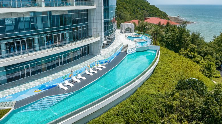 <b>Sheraton Beihai Resort Pool</b>. Images powered by <a href="https://www.leonardoworldwide.com/" title="Leonardo Worldwide" target="_blank">Leonardo</a>.