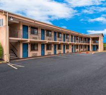Red Carpet Inn Elkton Newark Exterior