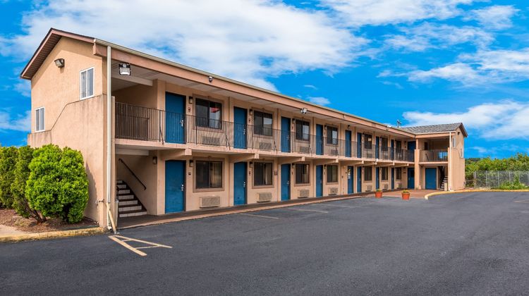 Red Carpet Inn Elkton Newark Exterior