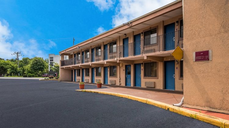 Red Carpet Inn Elkton Newark Exterior